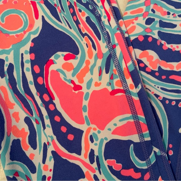Lilly Pulitzer Luxletic Weekender Legging - Picture 6 of 9